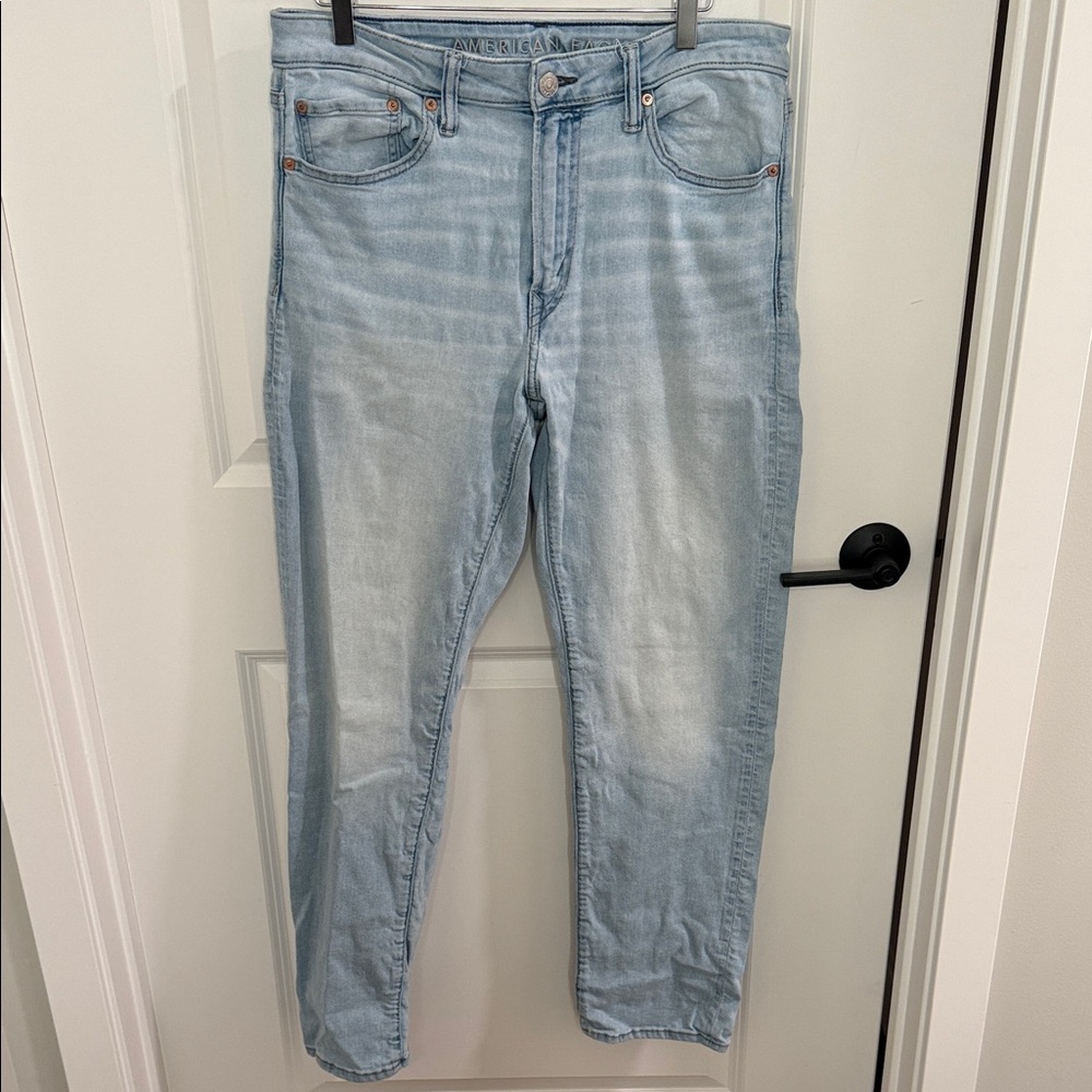 American Eagle Outfitters Light Wash Straight Jeans